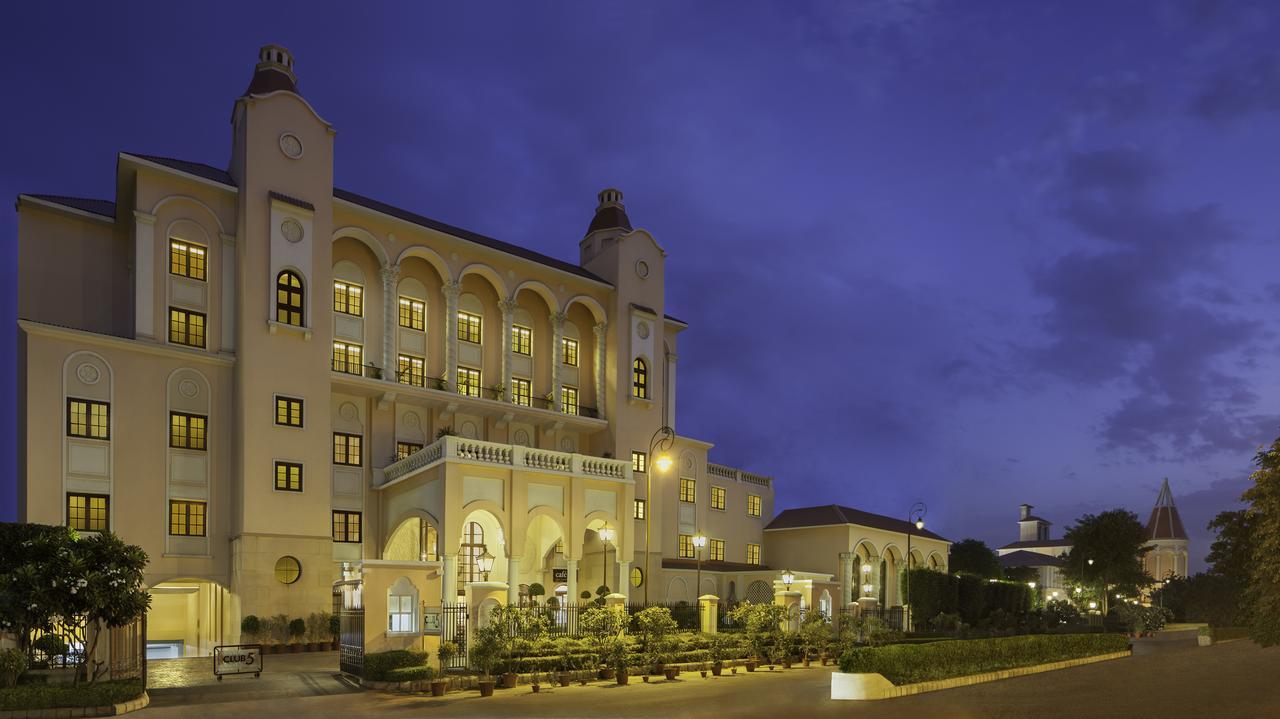 Hotel Dlf Club 5 Gurgaon Exterior foto
